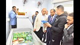محافظ أسيوط يفتتح معرض السلع الغذائية بمناسبة أعياد الاخوة المسيحيين بأسعار مخفضة (19)