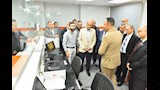 محافظ أسيوط يتفقد مركز الخدمات المتكاملة بالغرفة التجارية (5)