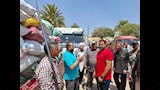 موظفي فرز واستلام القمح