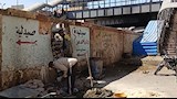   الأقصر تبدأ غلق معابر السكة الحديد غير الشرعية أسفل كوبري أبو الجود -صور