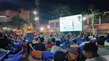 حشود جماهيرية بالمنيا تتابع قمة الأهلي والزمالك (2)