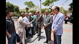 محافظ المنيا يلتقي حجاج الجمعيات الأهلية ويوزع عليهم هدايا السفر (1)
