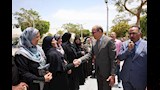 محافظ المنيا يلتقي حجاج الجمعيات الأهلية ويوزع عليهم هدايا السفر (3)
