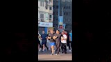 ركض ماكرون يتحول لتريند طريف في الإسكندرية  (3)