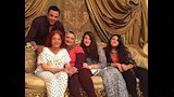 محمد فؤاد وزوجته وبناته مع الفنانة ماجدة