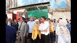  محافظ القليوبية ومدير الأمن يتابعان جهود السيطرة على حريق منشآت شلقان (10)
