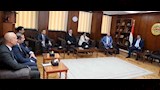 خلال الاجتماع