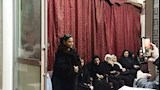 بدرية تتلقى العزاء (1)