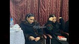 بدرية وابنتها بالعزاء (1)