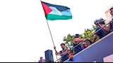 لامين يامال يرفع علم فلسطين (2)