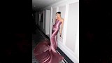 رزان جمال بفستان وردي أنيق 