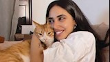 آية سماحة مع قطتها