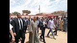 المحافظ ومدير الأمن فى مكان الصلح