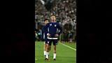 محمد شحاتة في عمليات الإحماء قبل نهائي الكونفدرالية