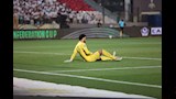 إصابة المهدي سليمان في الشوط الأول من مباراة الزمالك واتحاد العاصمة ودخول محمد عواد بدلا منه (2)