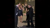 اسر ياسين يرقص مع عروسين في الشارع (2)