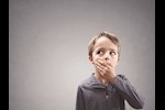 توقف الطفل عن الكلام- طبيب يحذر: هذه الأمراض قد تكون السبب