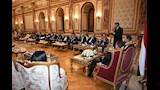 نجوم الفن أثناء من مناقشة حق الأداء العلني (2)