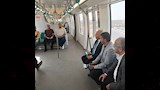 كامل الوزير يستقل المونوريل إلى مقر عمله (2)
