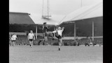 لقطات من مباراة توتنهام وتشيلسي 1975 (5) (1)