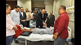 محافظ أسيوط يزور مصابي حادث أبنوب (4)