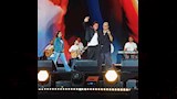 عمرو دياب مع ابنيه عبدالله وكنزي بحفل الجامعة الامريكية (4)