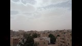عاصفة ترابية تضرب الوادي الجديد وتحذيرات عاجلة للسائقين (صور)