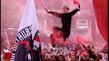 بالصور.. احتفالات صاخبة لجماهير أرسنال بعد التتويج بالدوري الإنجليزي