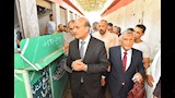محافظ أسيوط يتفقد سوق الباعة الجائلين بمنفلوط ويؤكد تنظيم الأسواق أولوية (4)