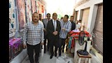 محافظ أسيوط يتفقد سوق الباعة الجائلين بمنفلوط ويؤكد تنظيم الأسواق أولوية (9)