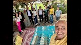 السفير السويدي يتناول البتاو والفطير في أحد حقول المنيا (6)_6