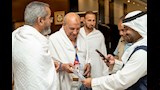 تسليم بطاقات نسك لحجاج السياحة