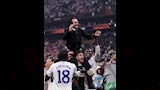 الملياردير المصري ناصف ساويرس يحتفل مع لاعبي أستون فيلا بعد التتويج التاريخي بلقب الدوري الأول (9)