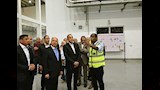 مدبولي وكامل الوزير يستقلان مونوريل شرق النيل (8)