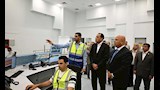 مدبولي وكامل الوزير يستقلان مونوريل شرق النيل (14)