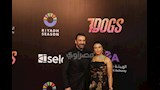 كريم عبد العزيز وزوجته في العرض الخاص لفيلم 7 Dogs  (3)
