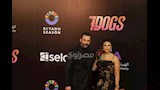كريم عبد العزيز وزوجته في العرض الخاص لفيلم 7 Dogs  (5)
