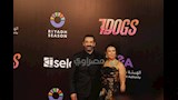 كريم عبد العزيز وزوجته في العرض الخاص لفيلم 7 Dogs  (6)