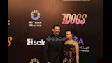 كريم عبد العزيز وزوجته في العرض الخاص لفيلم 7 Dogs  (9)