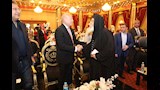 محافظ القاهرة يشارك في توزيع لحوم ومواد غذائية على 1000 أسرة بمدينة نصر (13)