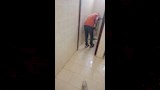 تنظيف الحمامات 