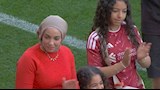 ماذا فعلت زوجة محمد صلاح في وداعه الأخير بليفربول؟