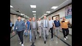 محافظ أسيوط يزور المرضى بمستشفى الإصابات الجامعي ويشاركهم فرحة عيد الأضحى بتوزيع الهدايا والعيديات (19)