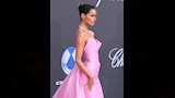 20 صورة لأجمل إطلالات النجمات في حفل "amfAR 2026" 