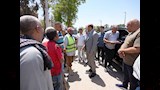 خلال جولاته الميدانية.. محافظ أسيوط يهنئ عمال النظافة بعيد الأضحى ويوزع الهدايا والعيديات تقديرًا لج