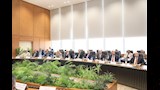 خلال الاجتماع