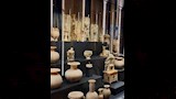 روزي هنتنغتون وايتلي تستعرض مقتنيات المتحف المصري الكبير (3)