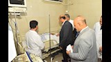 محافظ أسيوط يواصل جولاته الإنسانية بالمستشفيات في العيد.. هدايا وعيديات للمرضى ورسائل دعم للأطقم الطبية (5)