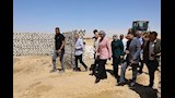 محافظ الوادي الجديد تتفقد موقع ايواء الكلاب الضالة