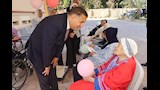 محافظ القليوبية يشارك نزيلات دار المُسنات فرحة العيد